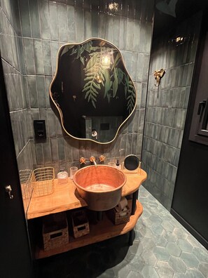 Bathroom - Quiet, charming house 10 minutes from the beach (Saubion)