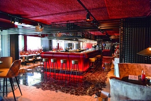 Bar (on property) - 3 Soothing Escape | Wellness Activities, Pool & Spa for a Restful Stay (Kamperland)