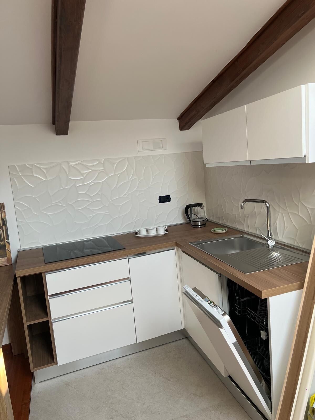 Microonde, forno, piano cottura, lavastoviglie