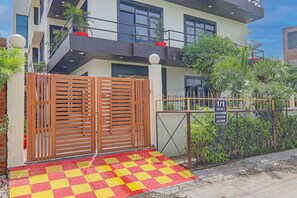 獨棟房屋 | 接待櫃台