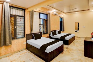 House | 1 bedroom - Classic Tulsi Hotels And Lawns (Bakshi Ka Talab)