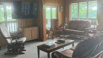 Smart TV, DVD player, video library