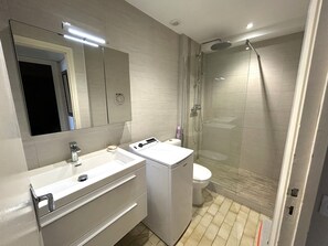 Bathroom - Sea view apartment, private parking - 4 guests (Argelès-sur-Mer)