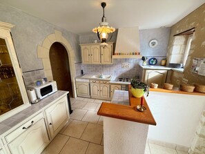 Fridge, microwave, oven, dishwasher - House with garden, pets allowed - 7 guests (Pouzay)