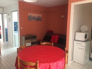 Interior - Cozy apartment with AC - 4 guests, near the beach (Argelès-sur-Mer)