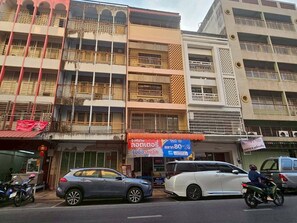 Terrace/patio - WE Hostel (Hat Yai)