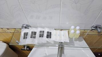 Single Room, 1 Large Single Bed, Non Smoking, Air conditioning | Bathroom