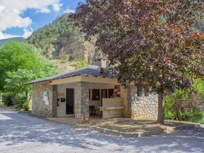 Exterior - Cabin with terrace - 4 guests (Péone)