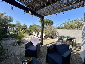 Outdoor dining - Quiet house with air conditioning - 4 guests (Saint-Cyprien)