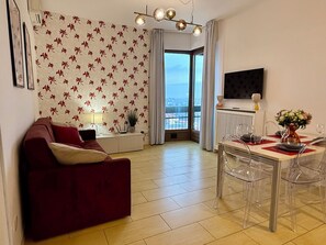 Smart TV, books - Spectacular one-bedroom apartment with a view of Verona (Verona)