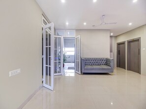 House | Interior - Super Collection O Isbt (Guwahati)