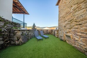 Property grounds - Casa de la Torre, sea views, Ría de Muros (Muros)