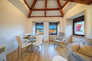 Dining - Casa de la Torre, sea views, Ría de Muros (Muros)