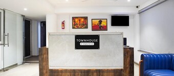 Townhouse Central Bazar Road