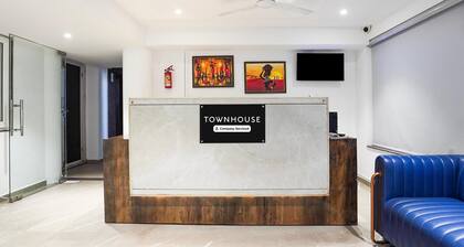 Townhouse Central Bazar Road