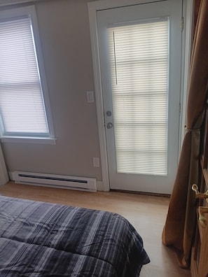 WiFi, bed sheets