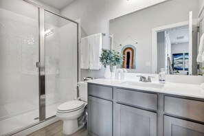 Apartment (0 Bedroom) | Interior - Cozy Secluded Studio With Full Kitchen - W&D (Austin)