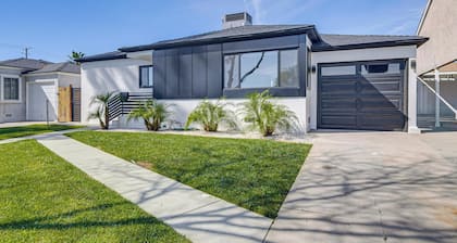 Studio Tours & Universal Fun! Burbank Family Home