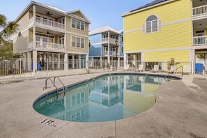 House (4 Bedrooms) | Interior - 1 Block to Shore: Myrtle Beach Home w/ Pool Access (Myrtle Beach)