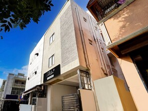 House | Bahagian luar