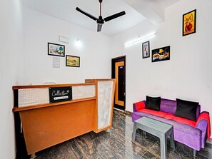 Reception - Deluxe Vinayak Residency Patravakam Inn (Chennai)