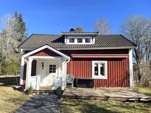 House | Exterior - 5 Person Holiday Home in Myresjo (Myresjö)