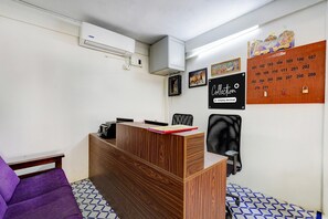 House | Reception - Deluxe Srinivasa Residency (Chennai)