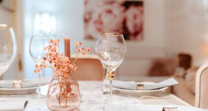 Fewo Glückliche Zeit 100qm im Souterrain mit Billardzimmer & Garten mit Terrasse