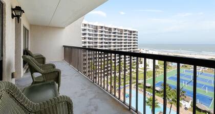 Wake Up to Ocean Views - Beachfront Balcony Pool