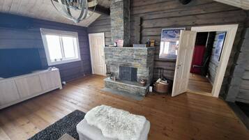 Cabin, 3 Bedrooms, Sauna | Living area