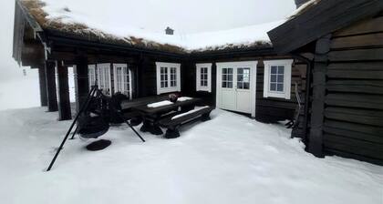 Beautiful Classic Cabin With Sauna and hot tub