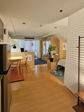 1 habitación, tabla de planchar con plancha, wifi gratis y ropa de cama 