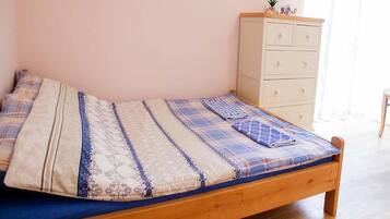 Apartment | 1 bedroom, individually furnished, bed sheets