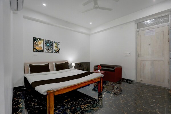 Deluxe Hotel O Bhagalpur Railway Station - Bihar