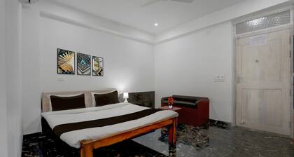 Deluxe Hotel O Bhagalpur Railway Station