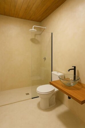 Serviettes fournies, papier toilette