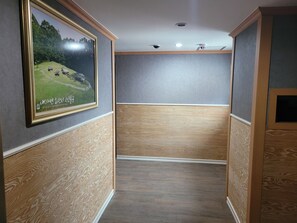 Basic Room, Ocean View | Interior - Hillhouse (Incheon)