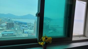 Basic Room, Ocean View | Interior