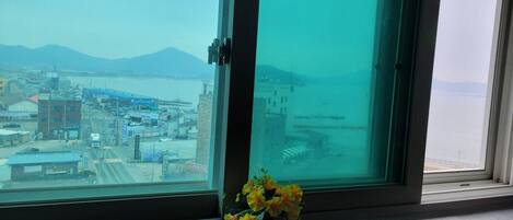 Basic Room, Ocean View | Interior