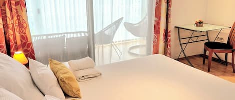 3 bedrooms, in-room safe, desk, iron/ironing board