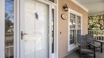 Villa, 3 Bedrooms | Exterior detail