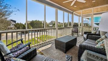 House, 5 Bedrooms | Property grounds