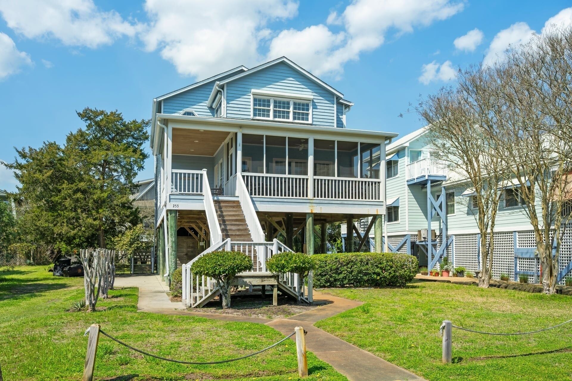 House, 5 Bedrooms | Exterior