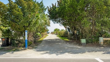 منزل - ٥ غرف نوم | المنطقة المحيطة بالمنشأة