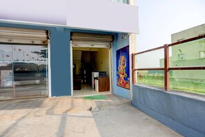 บ้านพัก | ฝ่ายต้อนรับ