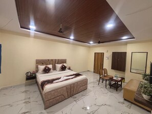 Room - Hotel Sky Palace (Hyderabad)