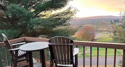 Cozy Canaan Valley Cabin