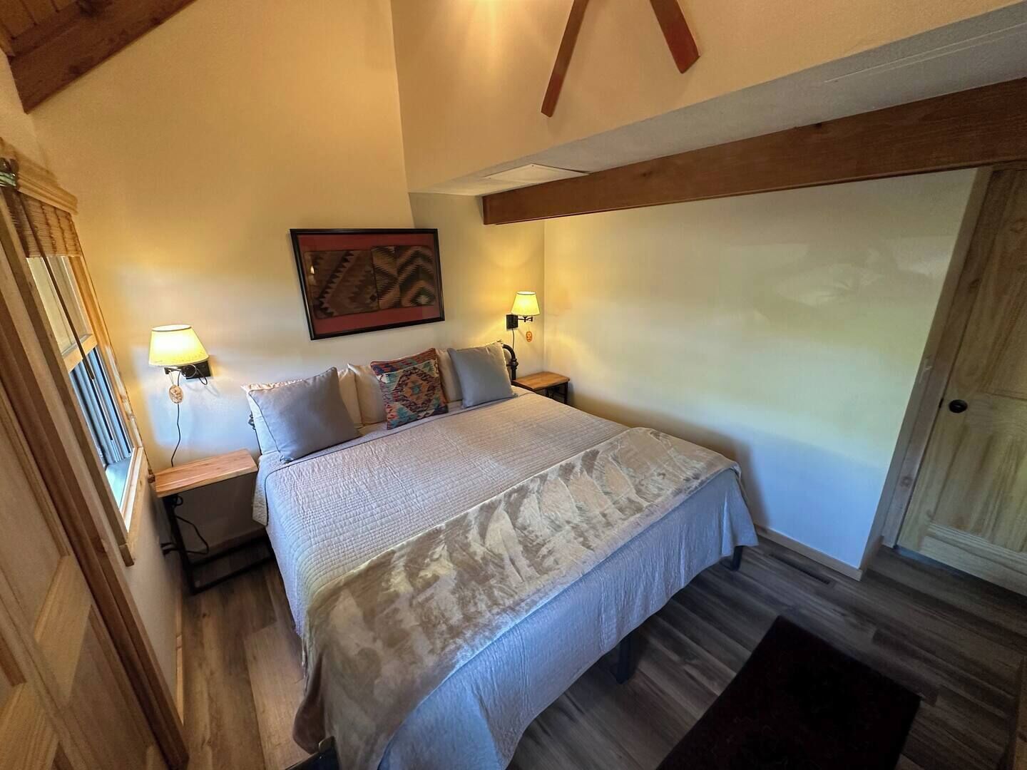 2 bedrooms, desk, free WiFi, bed sheets