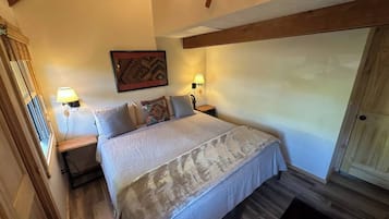 2 bedrooms, desk, free WiFi, bed sheets