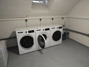 Interior - Helle 1 Zimmer Apartment in der Nähe von Bahnhof (Heidenheim an der Brenz)